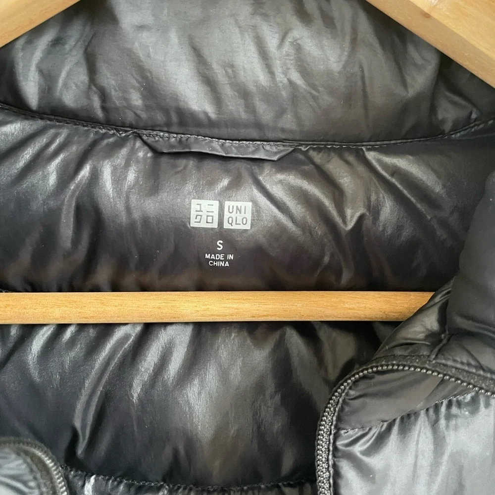 Uniqlo Ultra Light Down Vest, Black, Small - Picture 6 of 7